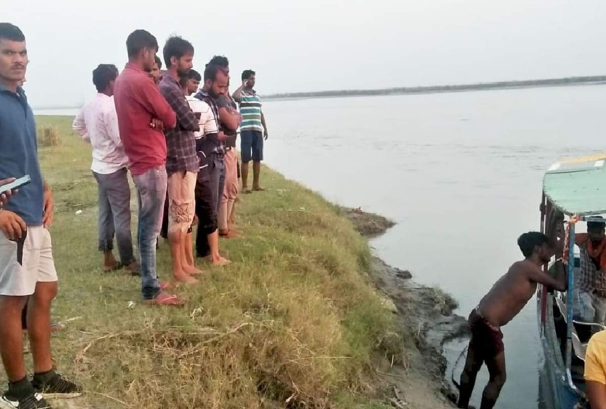 Firozabad four devotees drowned in Ganga during idol immersion in Budaun