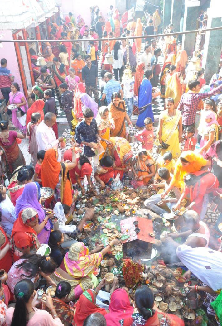 Devotees throng the temple on Navami