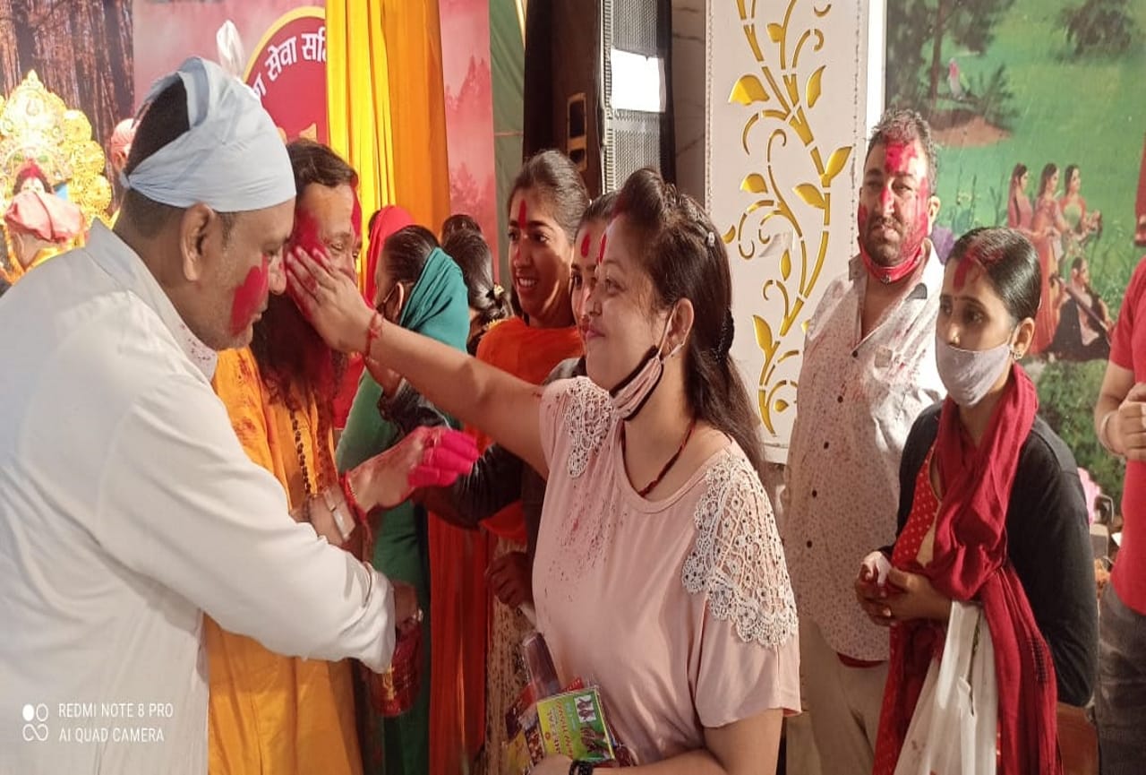 uttarakhand news: durga puja visarjan after sindoor khela in dehradun, see photos
