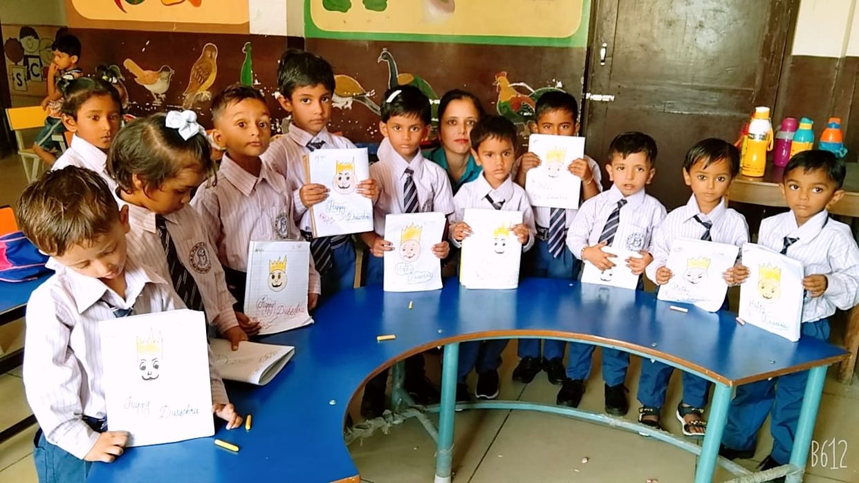 Children wrote attractive and inspirational slogans and made cards