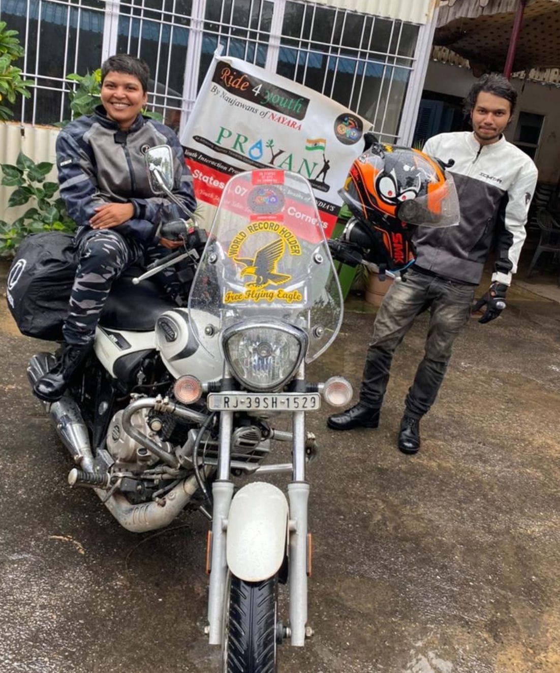 Neetu and Mukul reached Pantnagar on a journey of 20 thousand km