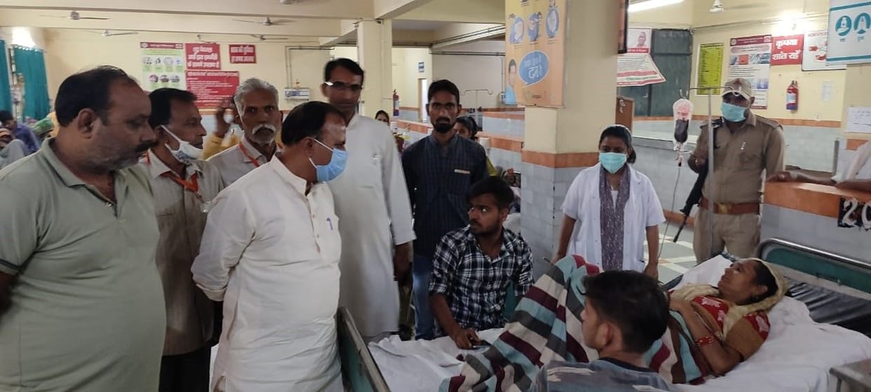 How to be treated, 299 patients admitted in 100 bed hospital