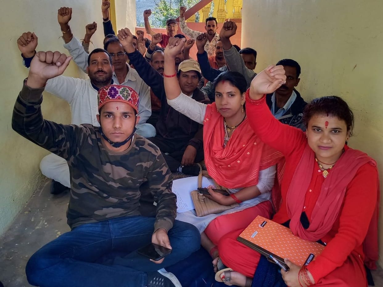 Jal Sansthan contract workers started boycott of work