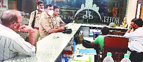 Naked body of Shahjahanpur businessman's son found in hotel