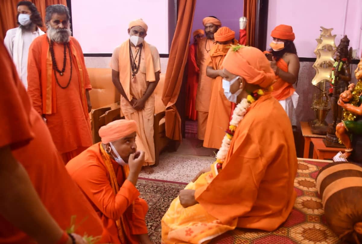 Vijayadashami 2021 Tilakotsav in Gorakhnath temple saints commented on CM Yogi adityanath