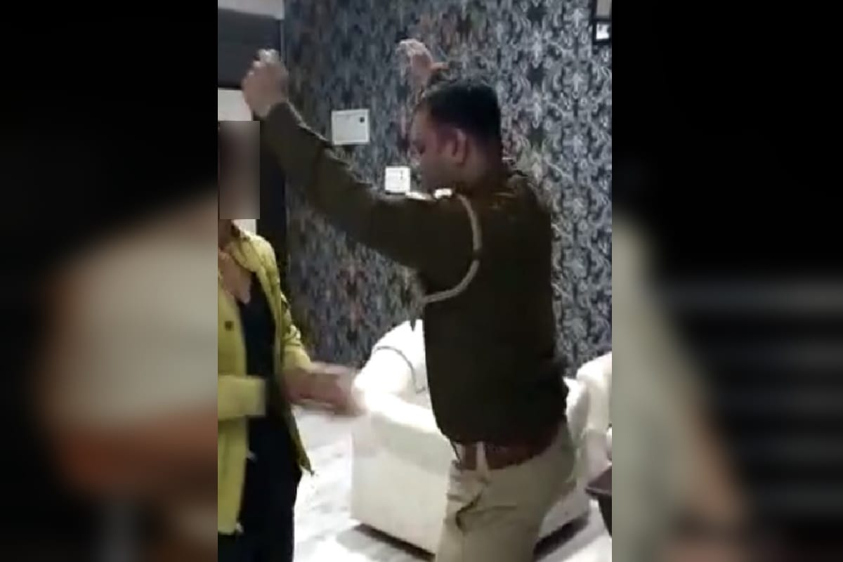 Meerut sexual abuse case: A daroga danced with the lady on the song of Sapna Choudhary and see photos