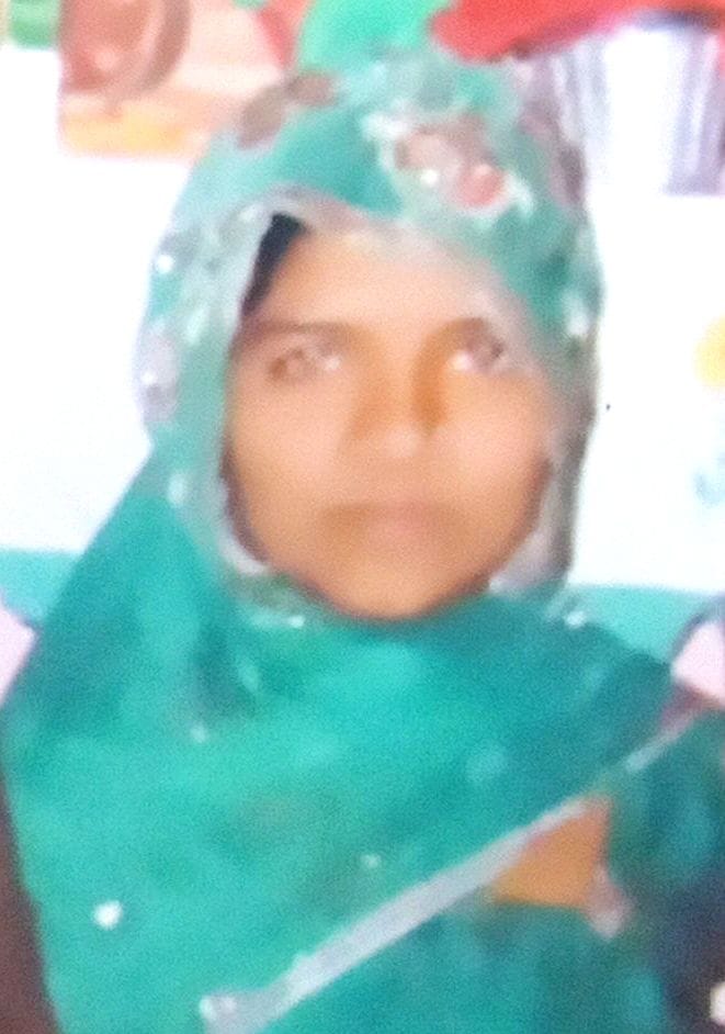 Mother and daughter killed by sharp weapon entering the house, son injured