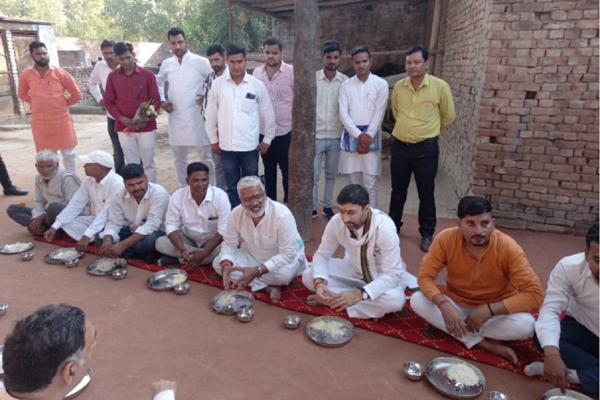 BJP state president Swatantra dev Singh sat down and took food in Saharanpur, he said that now hooliganism and corruption is over in the state