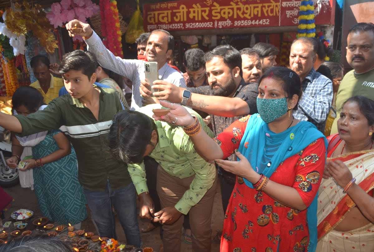 UP: 100 years old temple of Dashanan Ravana where only Dussehra is seen on the day