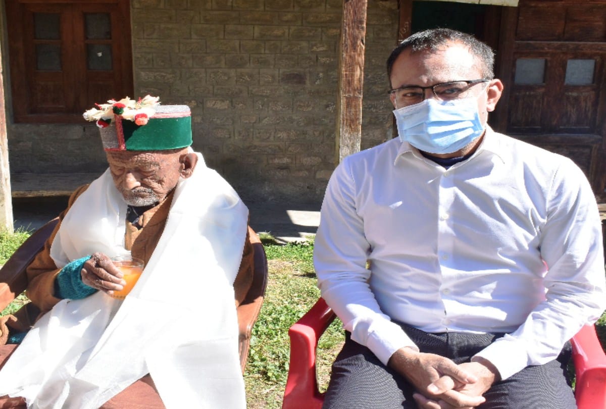 Shyam Saran Negi will inspire the first voter by casting his vote at the age of 104