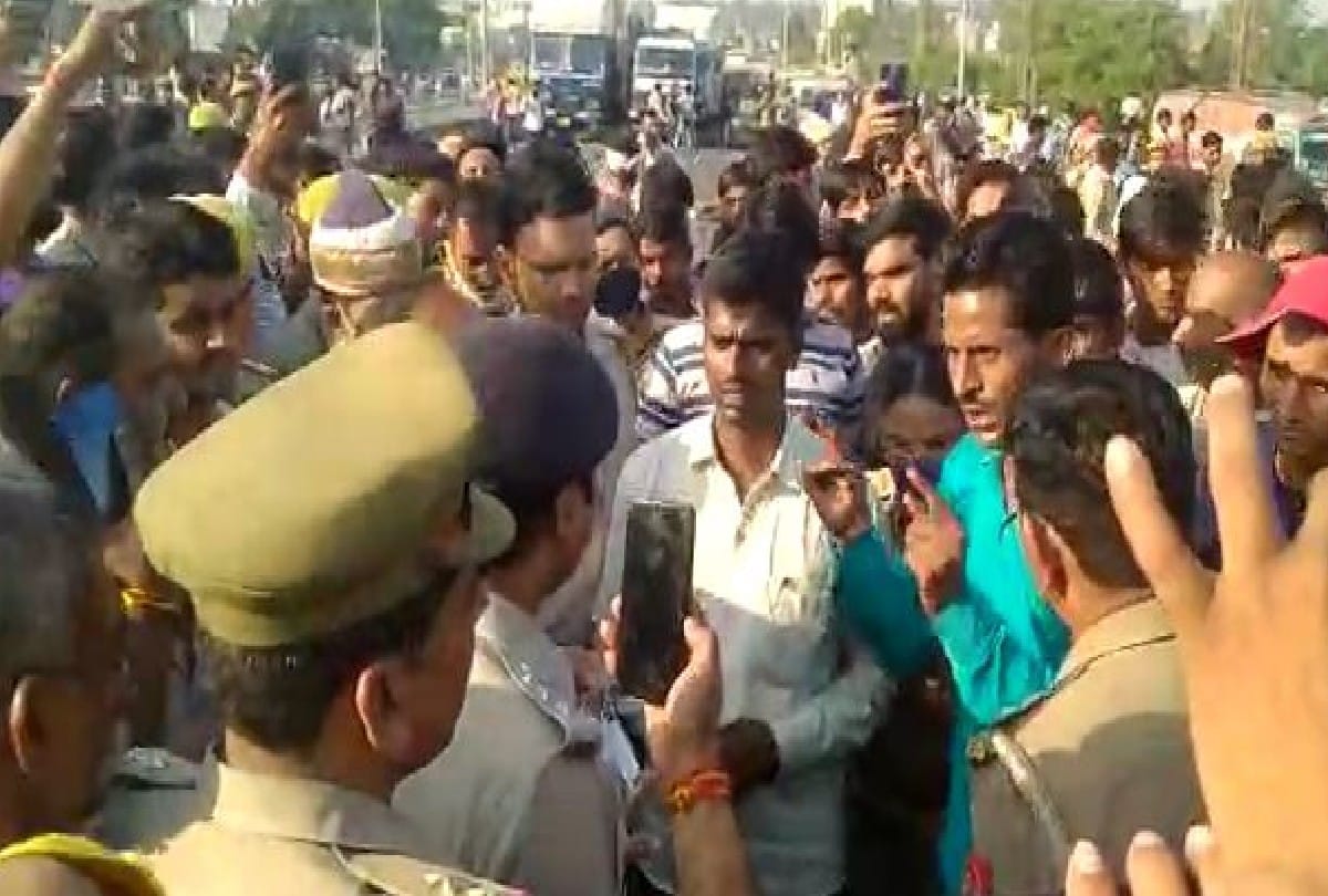 young man shot dead angry family members jammed on the highway in Mathura