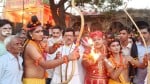 भोपा में रावण के पुतला दहन के समय मौजूद अतिथि डॉ निर्वाल।