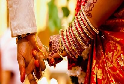 Girl became Neeta from Firdaus in Kailadevi of Sambhal married with lover in temple