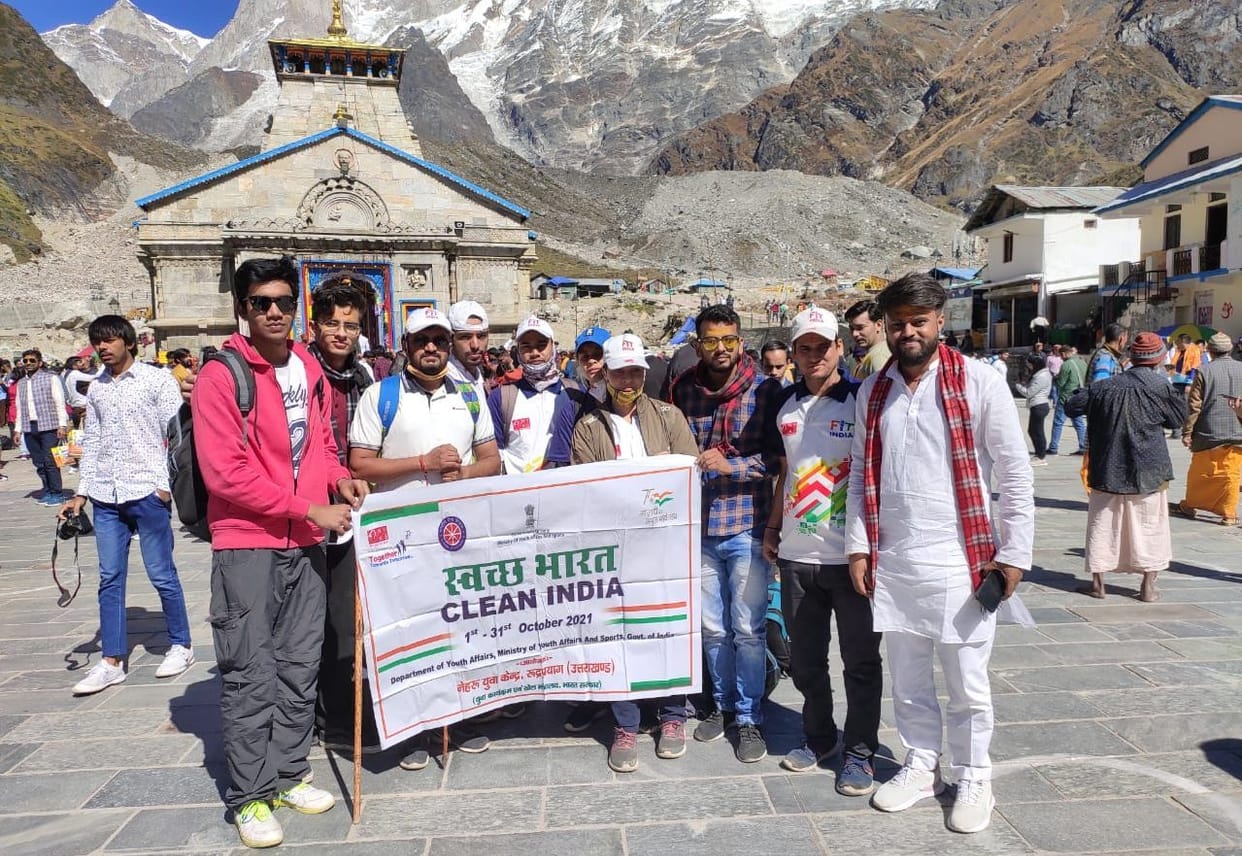Nehru Yuva Kendra launched cleanliness drive in Kedarnath