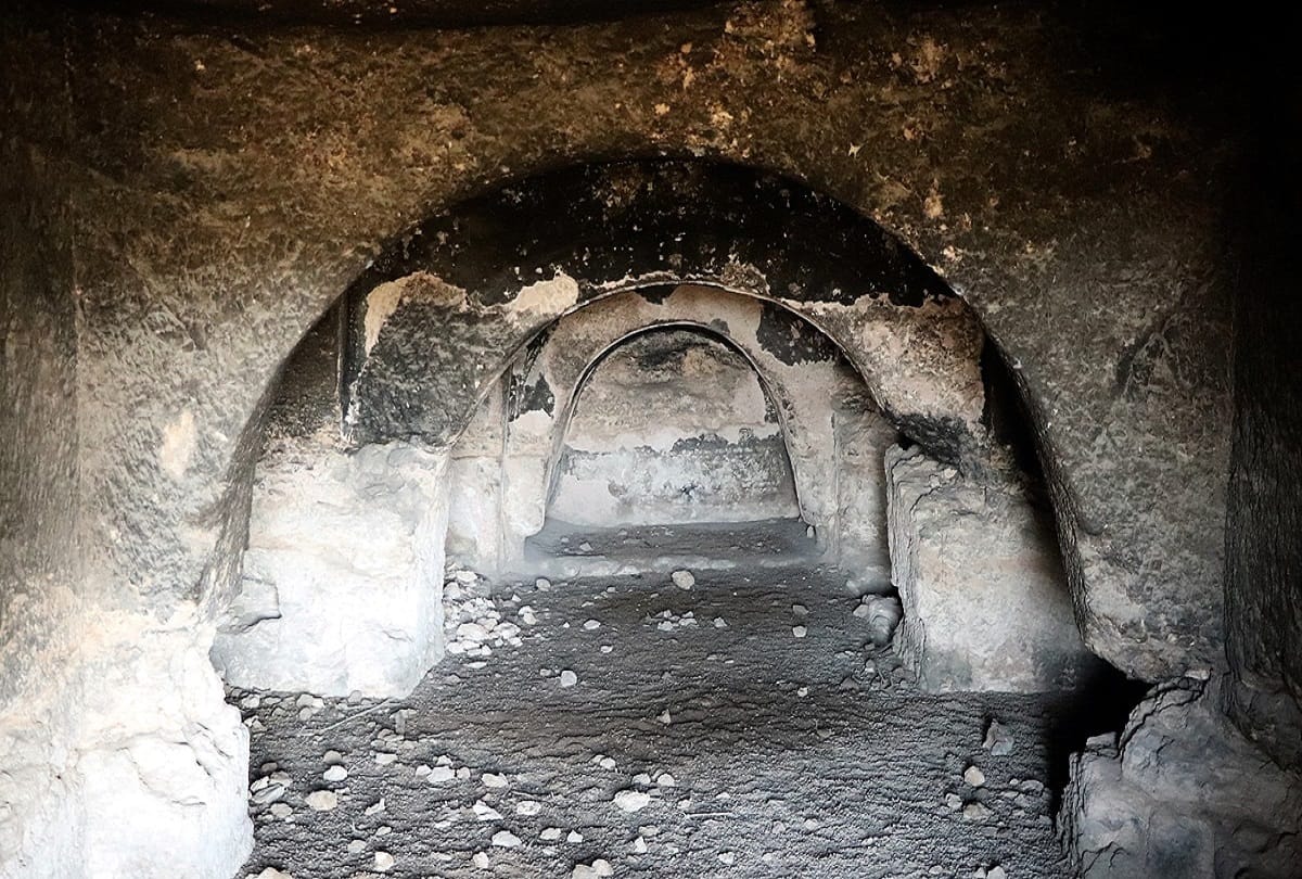 400 stone cut chamber tombs treasure alexander the great sikandar turkey, kabragah