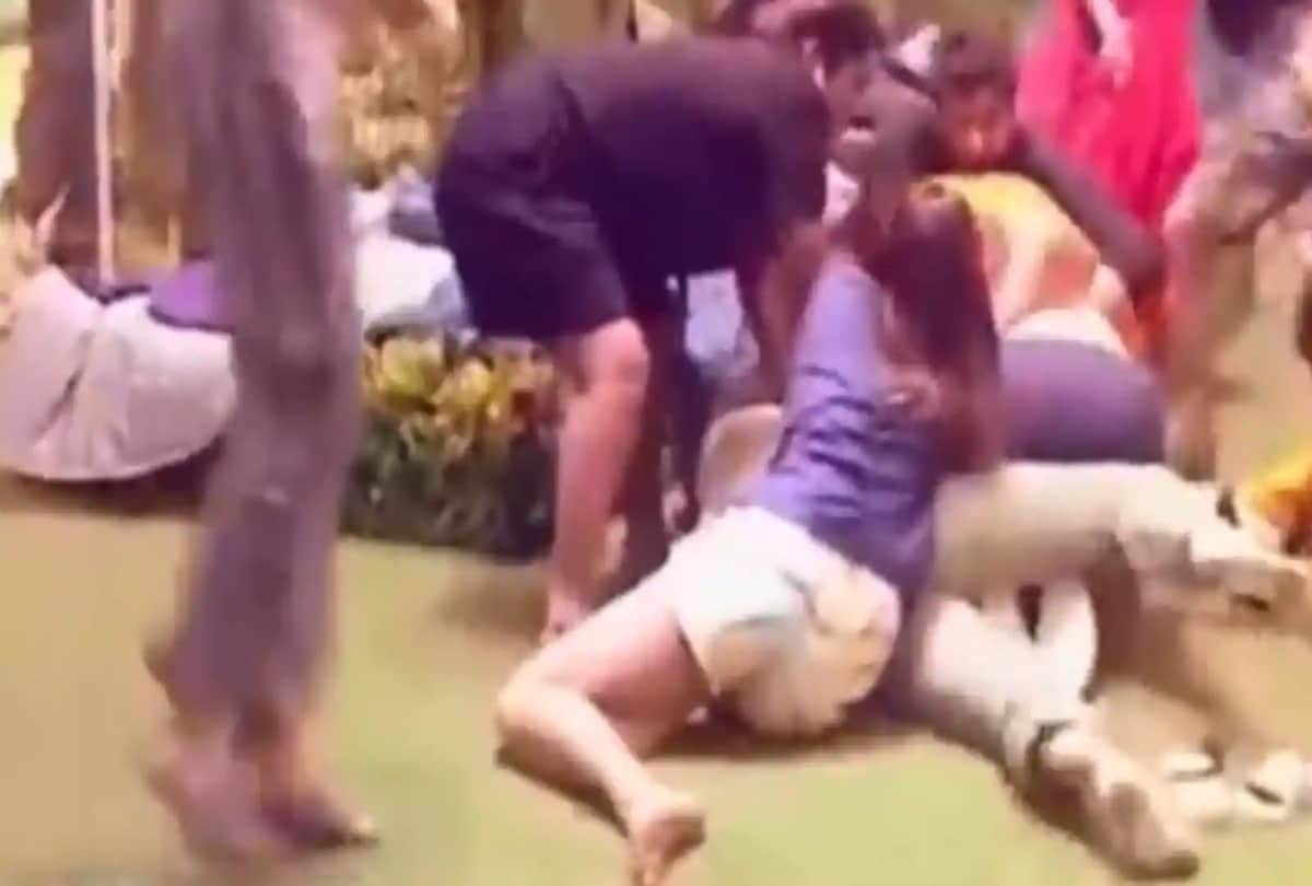 bigg boss 15 after afsana khan and akasa singh fight bb warned contestant to not get into physical fight