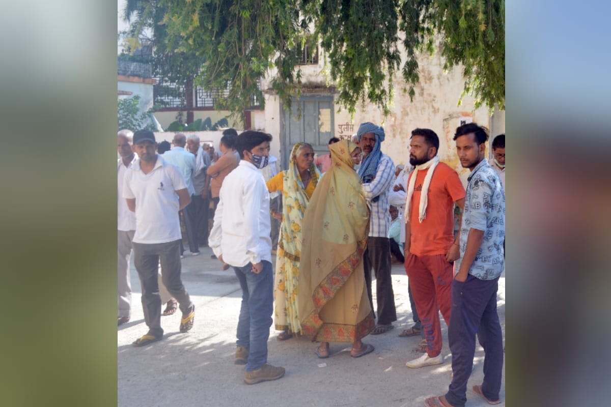 four friends died oin bijnor due to sank in a pond after taking a wrong turn on road