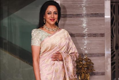 Zeenat Aman was not the first choice for the film Satyam Shivam Sundaram earlier hema malini was offered the role of Roopa