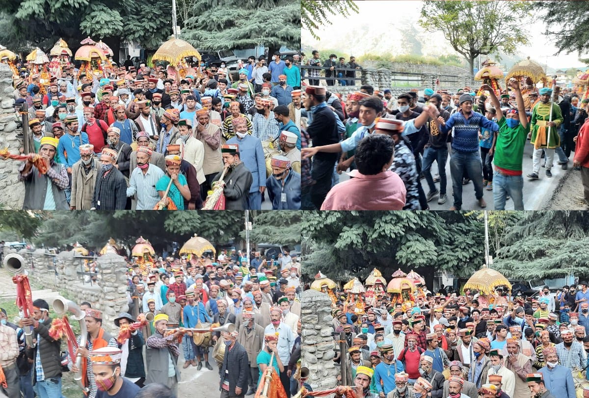 Kullu Dussehra: The grand Jaleb of bhagwan Narsingh came out in royal style, Devlu danced on the beat of drums