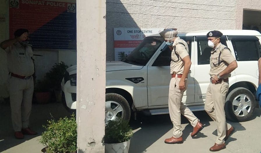 The dead body was allowed to be picked up after two and a half hours by the police, created a ruckus