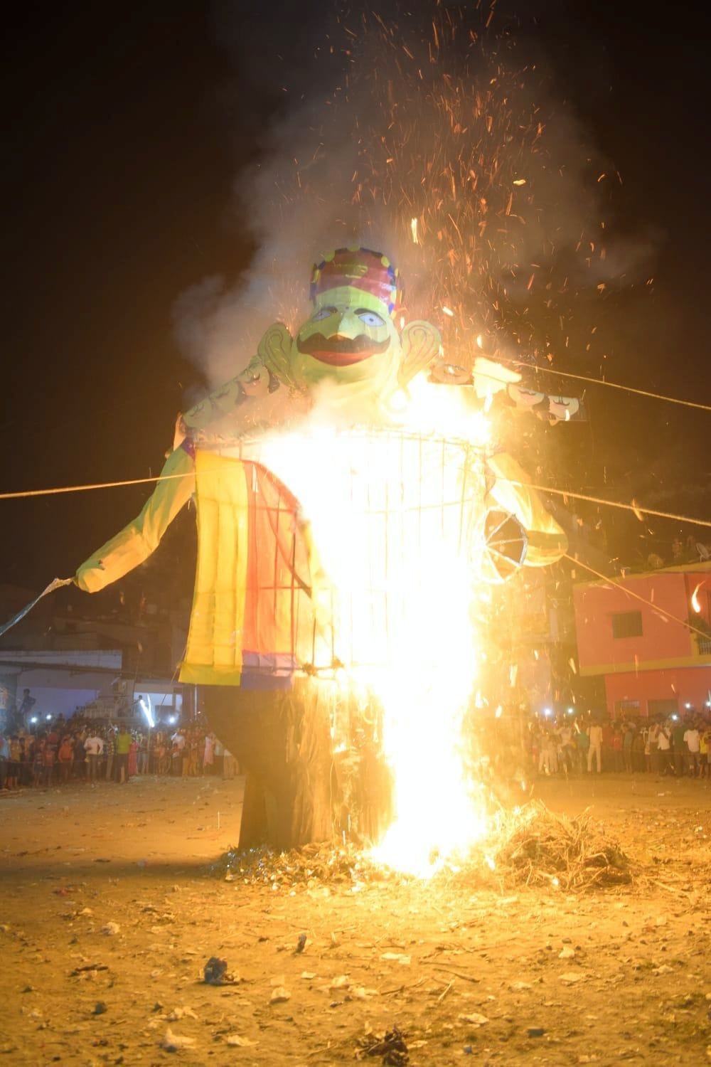 Shree Ram's cheers started as soon as Dashanan was burnt