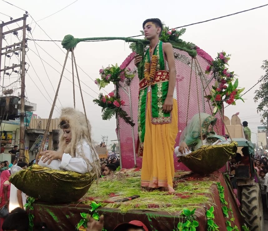 The effigies of Ravana lit up with the chants of Jai Shri Ram.