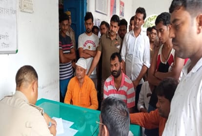 Rumor created ruckus in Ghazipur Villagers pelted stones at mardah  police station on false news of custodial death