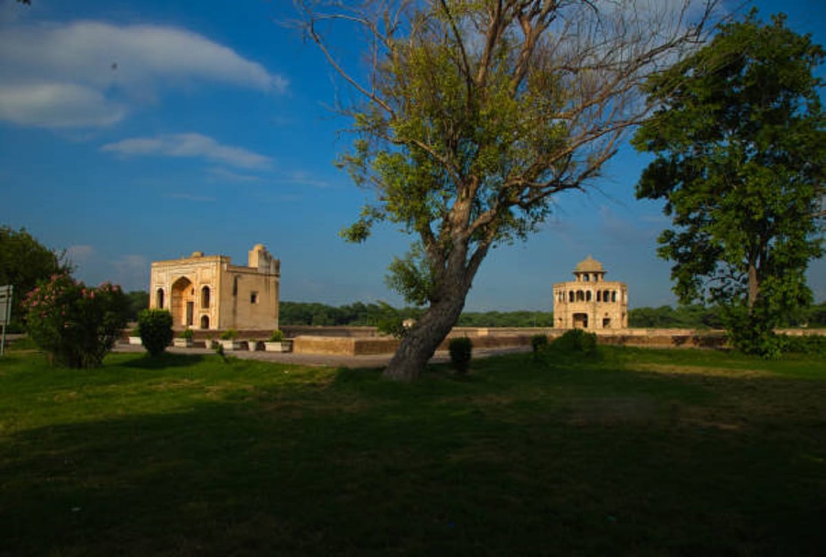 mysterious story of pattan minara in pakistan know the mystery behind this treasure