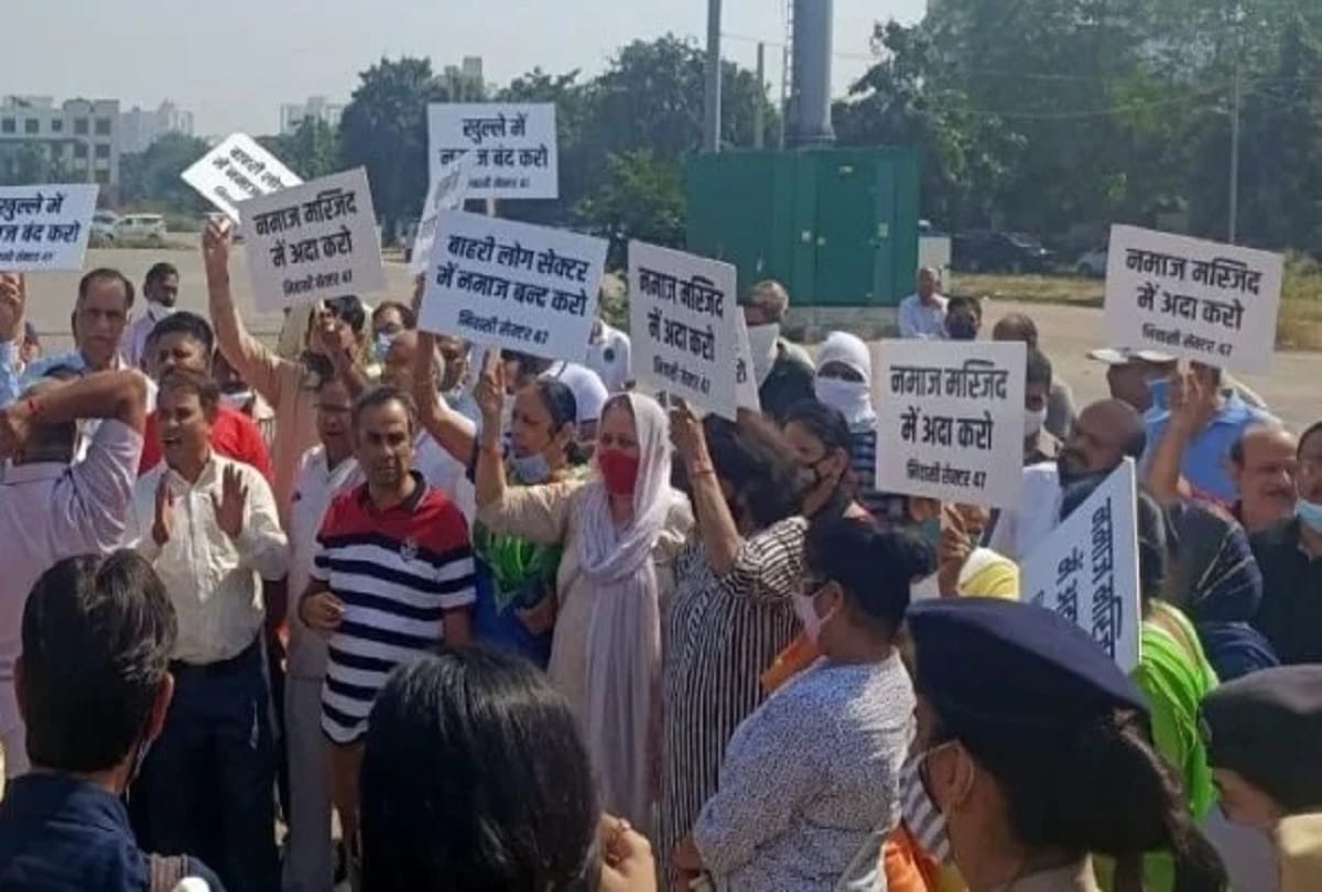 around three dozen people detained for attempting to disrupt friday namaz in gurgaon