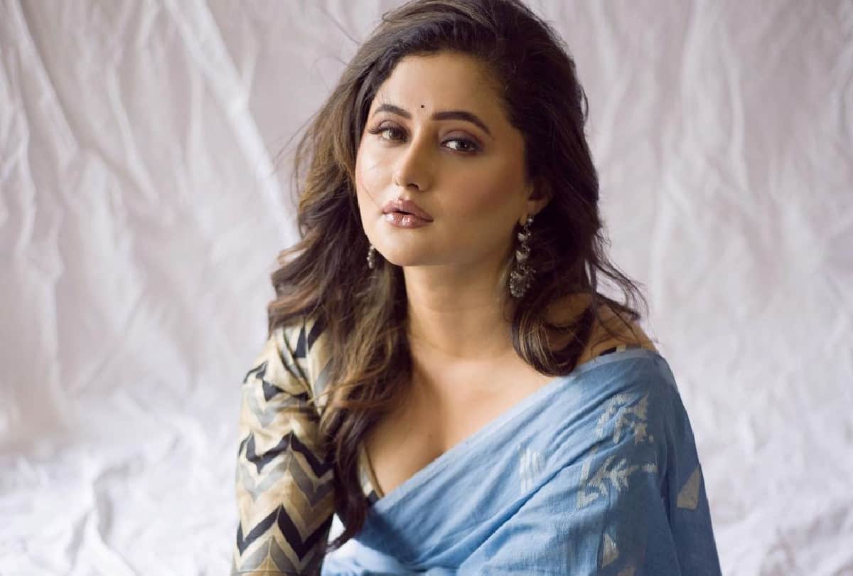 rashmi desai impress fans with casual stylish dress wearing skirt over crop top