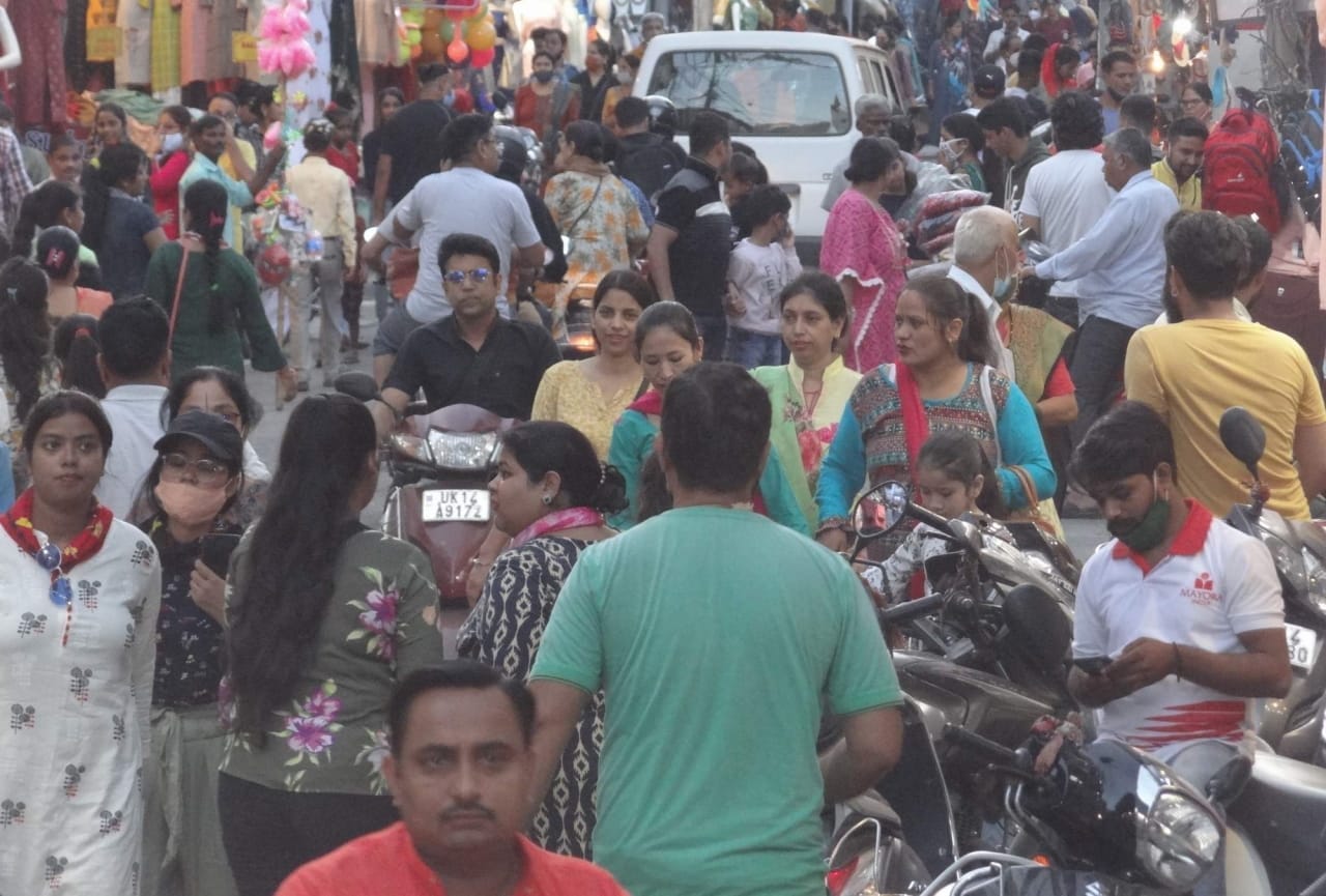 Uttarakhand News: Tourist Heavy Crowd in Weekend, see Photos