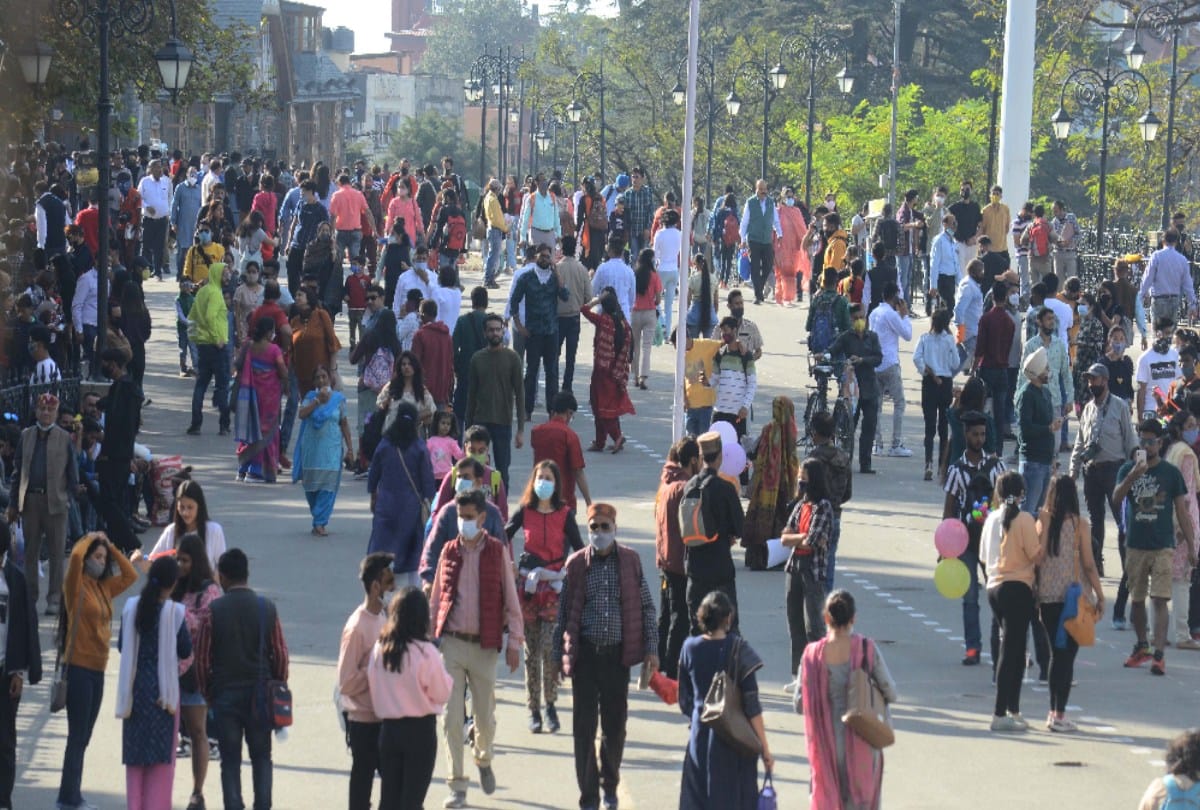 uttarakhand news: hilly valleys are calling tourist for christmas and new year, in nainital 80 percent booking done