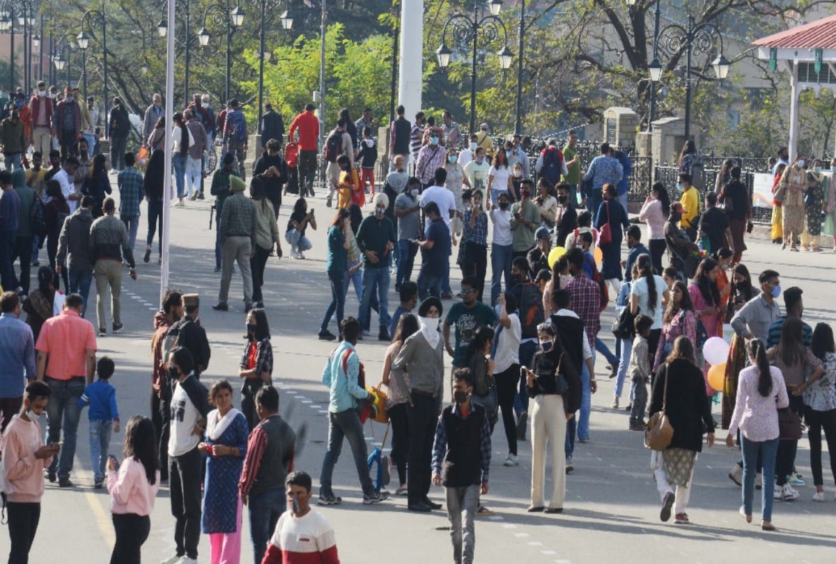 Tourism: Queen of Hills Shimla packed with tourists on weekends, trains to Shimla advance booked till October 20