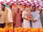शाहजहांपुर के रोजा बस अड्डे के पास कैबिनेट मंत्री जितिन प्रसाद का स्वागत किया गया।
