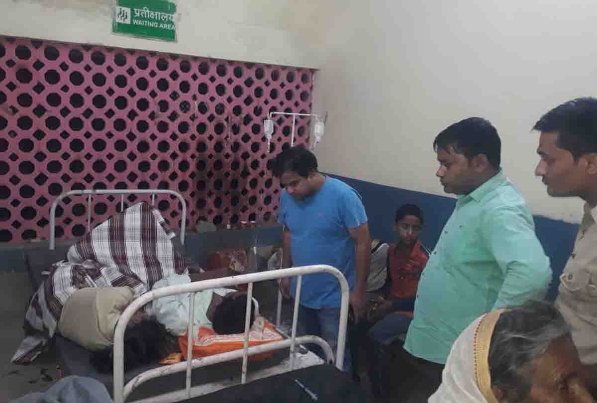 Unnao: More than 30, including block head, sick after eating Bhandara prasad