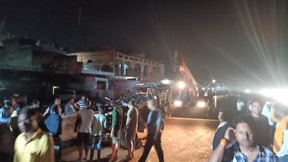 Bolero collided with a truck in sonbhadra many died