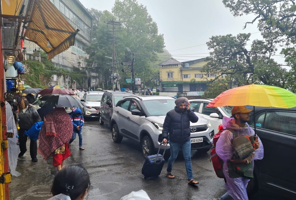 Uttarakhand Weather Update News: Snowfall in Hilly Areas and Heavy Rainfall Orange Alert for Next 24 Hours