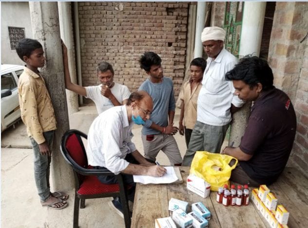 Hathras: Two people died of fever in Barai Shahpur
