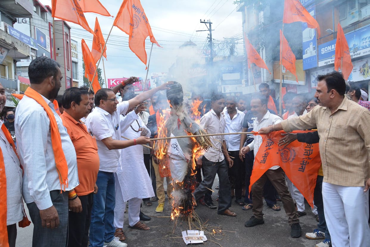 Bangladesh's effigy burnt in protest against communal violence