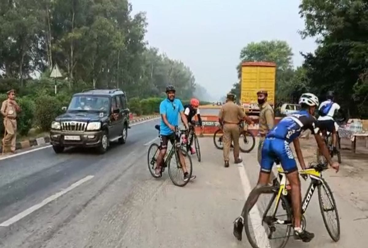 100 Croreth Corona Vaccine In India Agra DM And SSP Drive Cycle To 100 Kilometer
