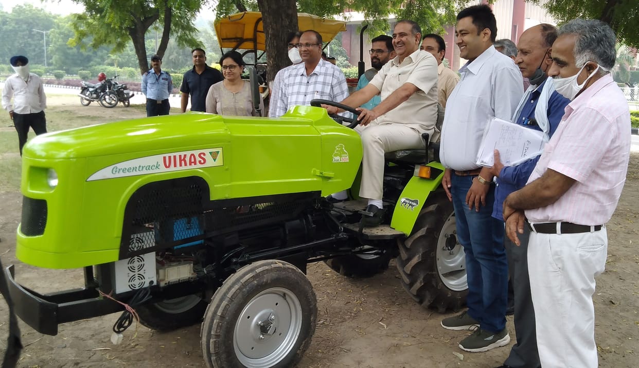 E-tractor made of 30 parts, will run at a speed of 23 kmph