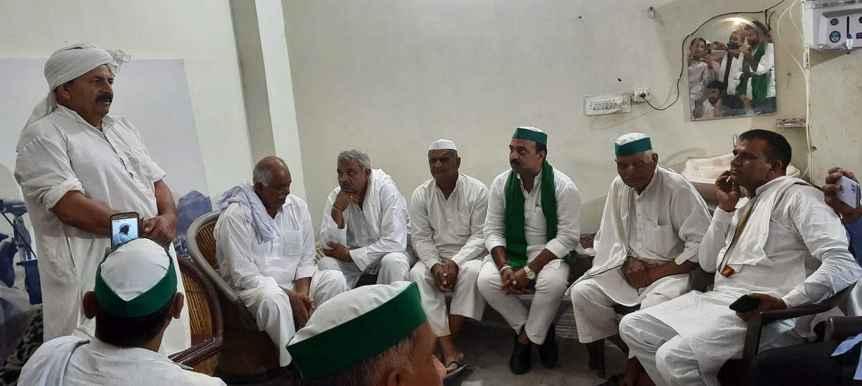 Farmers will protest by stopping the train at Mansoorpur and Khatauli stations today
