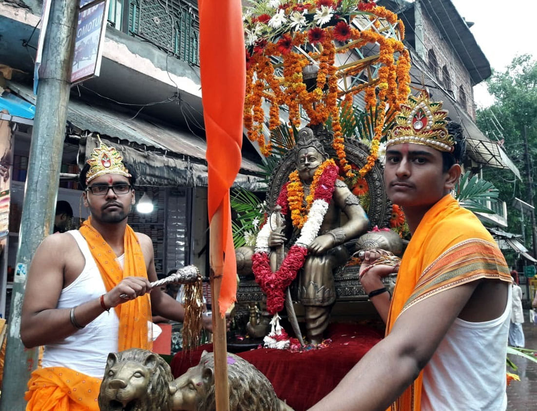 The procession of Maharaja Agrasen took out with great pomp