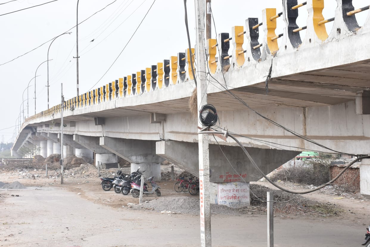 The pattern of Loharu railway overbridge will change after 50 years to get rid of the city jam