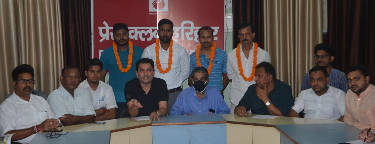 Congressmen will go among the public if there is no development
