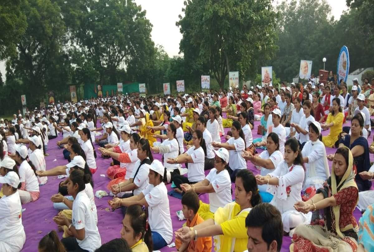 Om Arhan Namah will resonate Tajmahal Tajkhema At Sunday