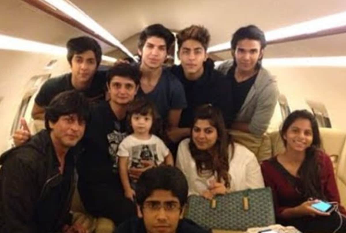 From Amitabh Bachchan to Priyanka Chopra these five Bollywood stars own private jets