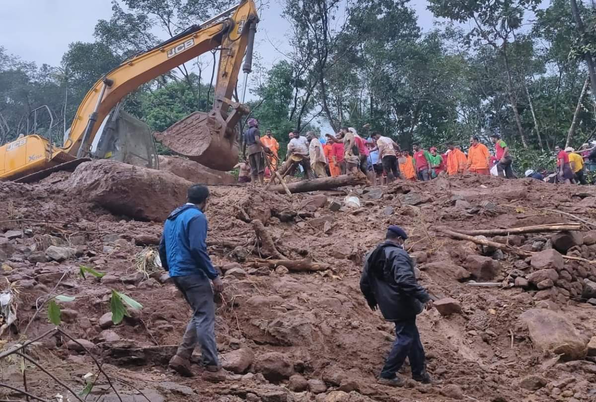Rain wreaks havoc in Kerala: Red alert in Kottayam, Ernakulam, Idukki, Thrissur, see the devastation in pictures