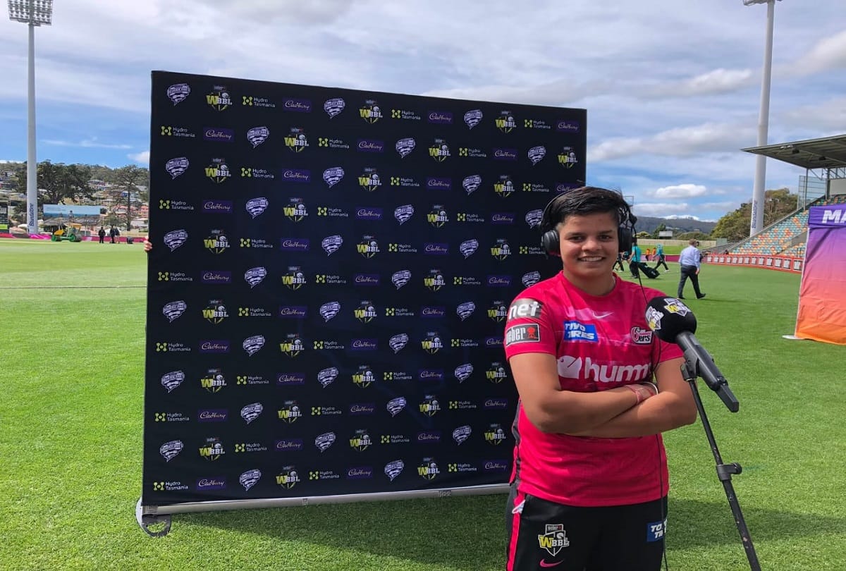 WBBL2021 Indian star Shafali Verma and Radha Yadav shine in Sydney Sixers win in WBBL match beat Hobart Hurricane by 5 wickets