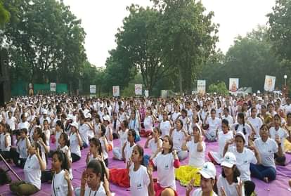 Om Arhan Namah will resonate Tajmahal Tajkhema At Sunday